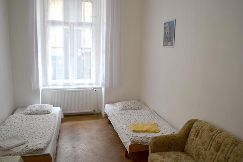 Gallery Hostel Praha Ruang foto