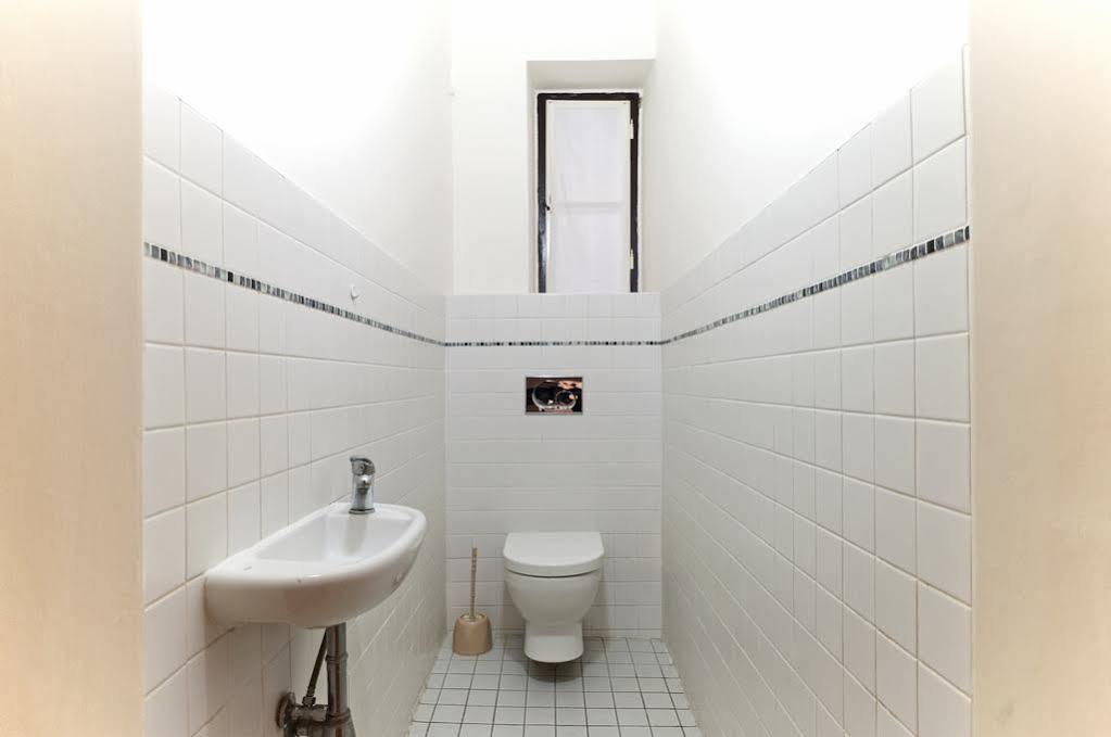 Gallery Hostel Praha Bagian luar foto